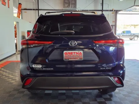 More photos of 2020 Toyota Highlander XLE at Gretna Auto Outlet, NE