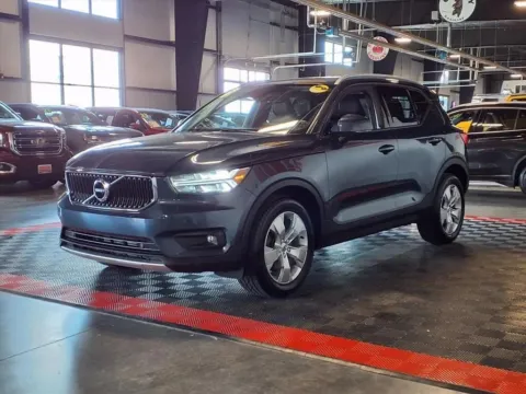 Another view of 2021 Volvo XC40 Momentum for sale in Gretna, NE at Gretna Auto Outlet