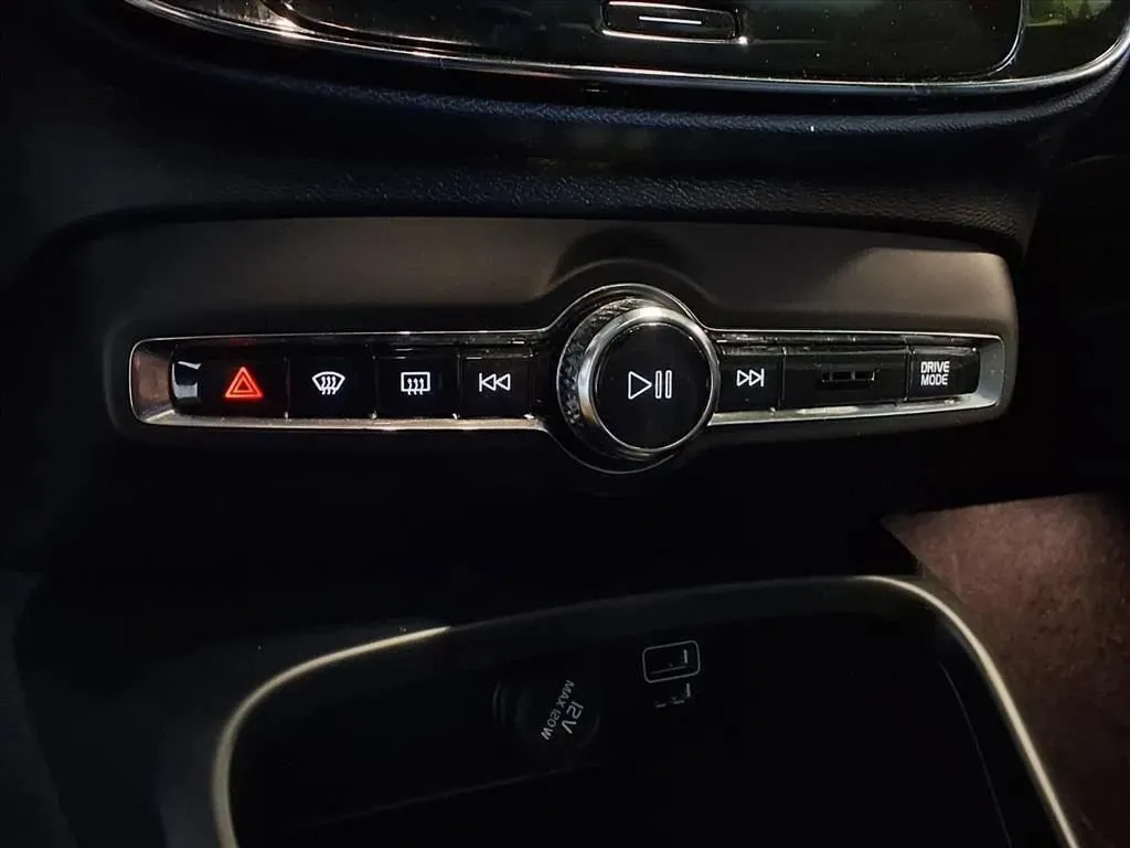 Volvo XC40 photo 21