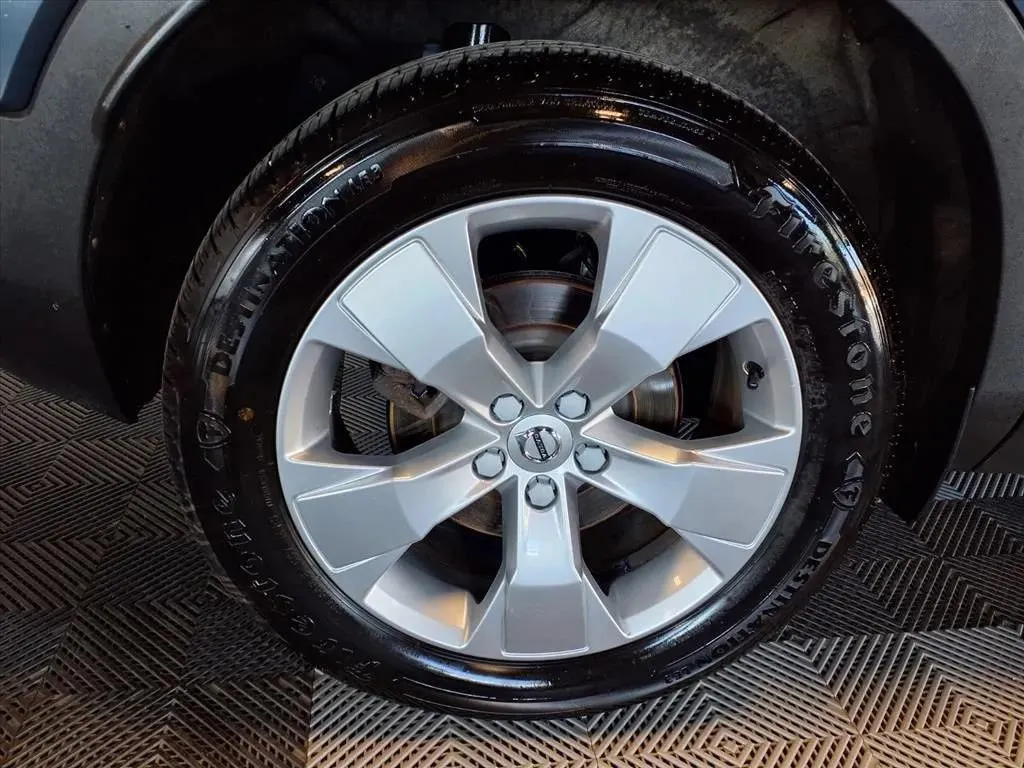 Volvo XC40 photo 8