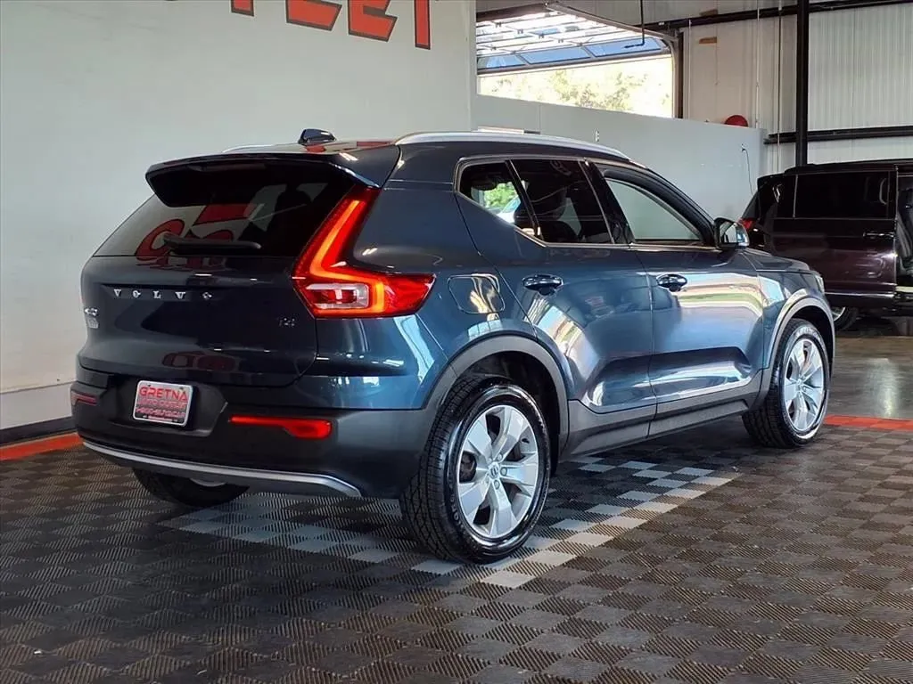 Volvo XC40 photo 7