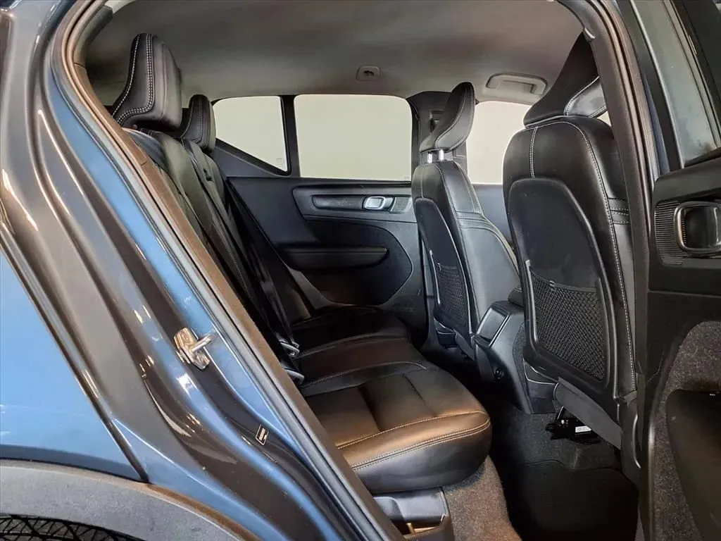 Volvo XC40 photo 10