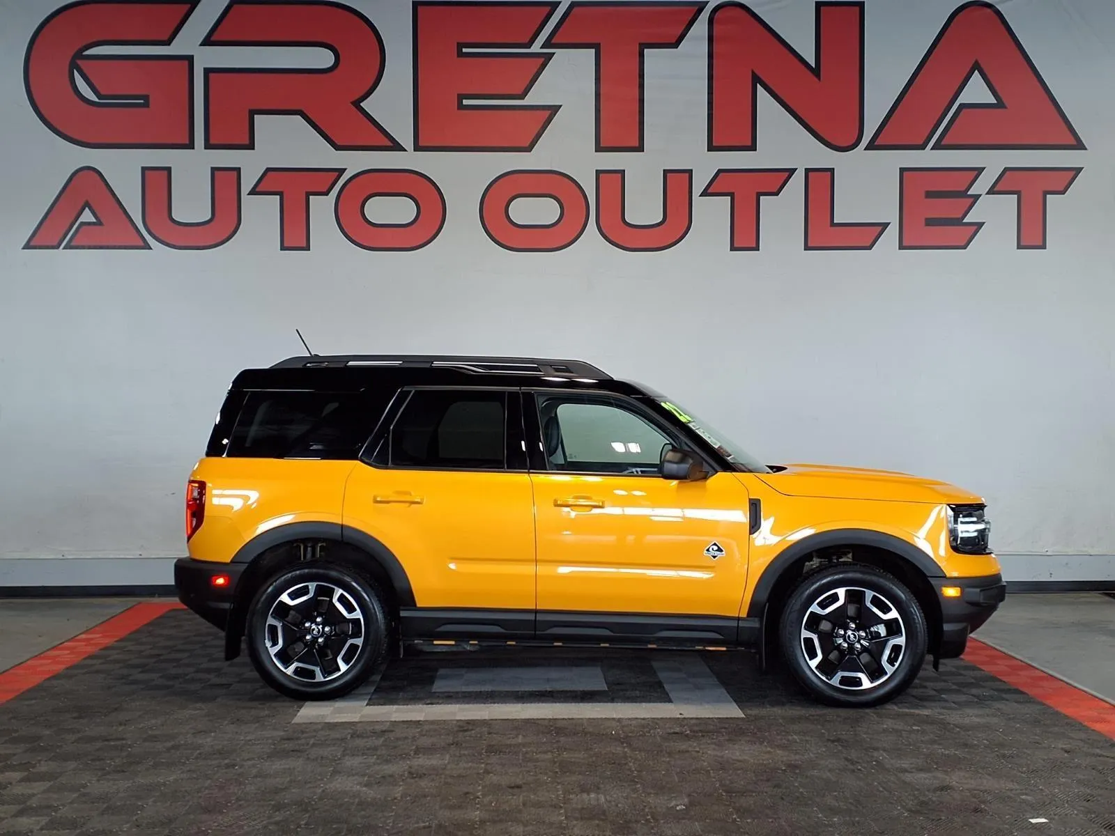 Yellow 2022 Ford Bronco Sport Outer Banks for sale in Gretna, NE