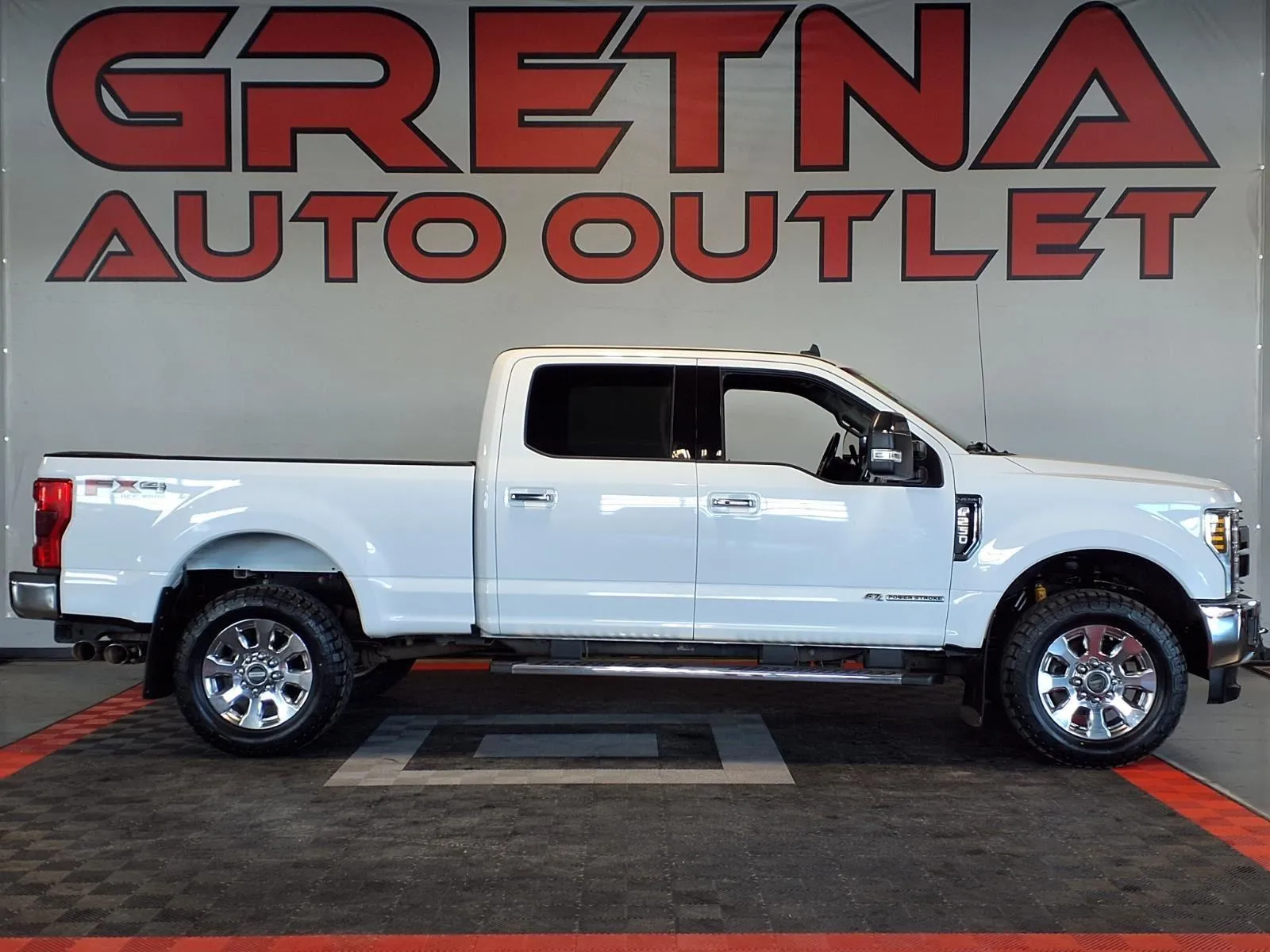 White 2019 Ford F-250 Super Duty Lariat for sale in Gretna, NE