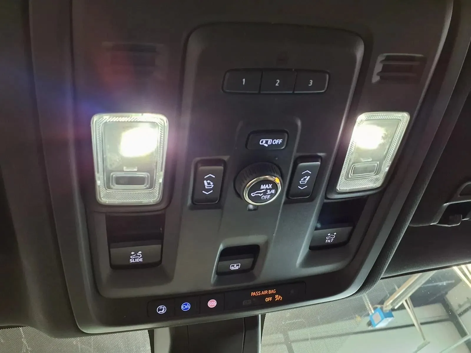 Chevrolet Suburban photo 28