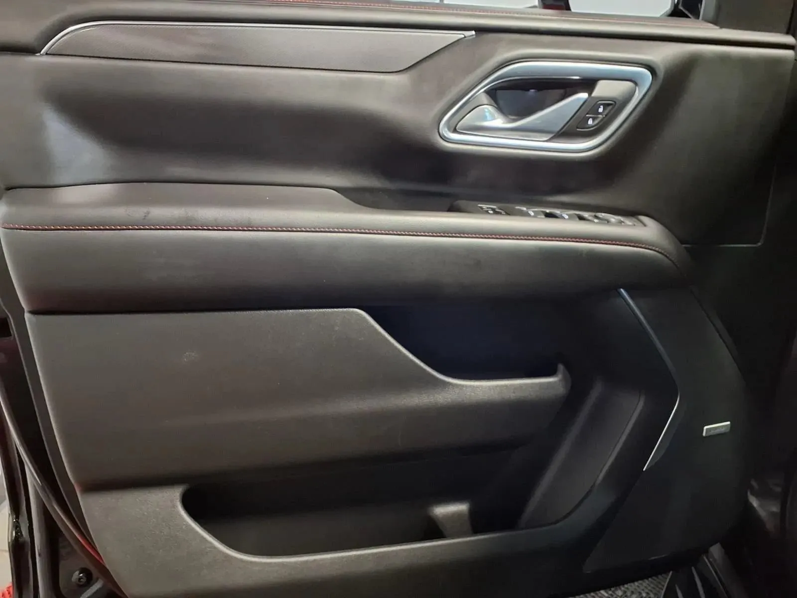 Chevrolet Suburban photo 21