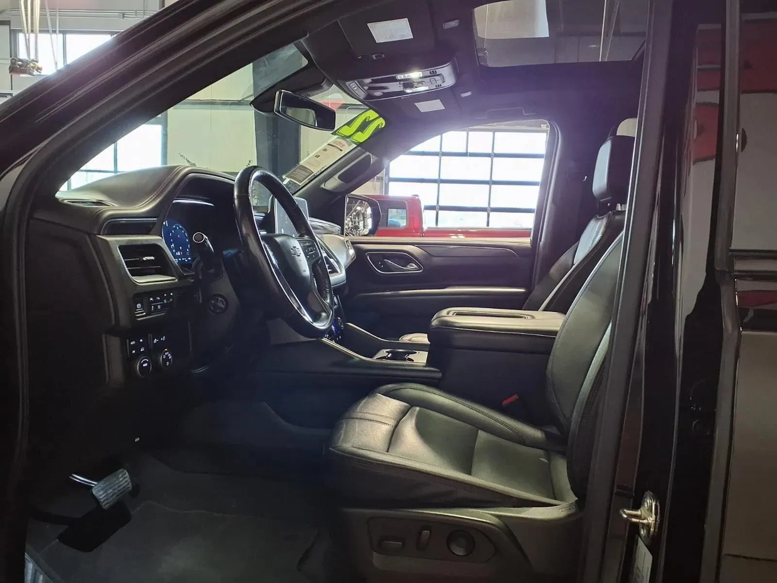 Chevrolet Suburban photo 22