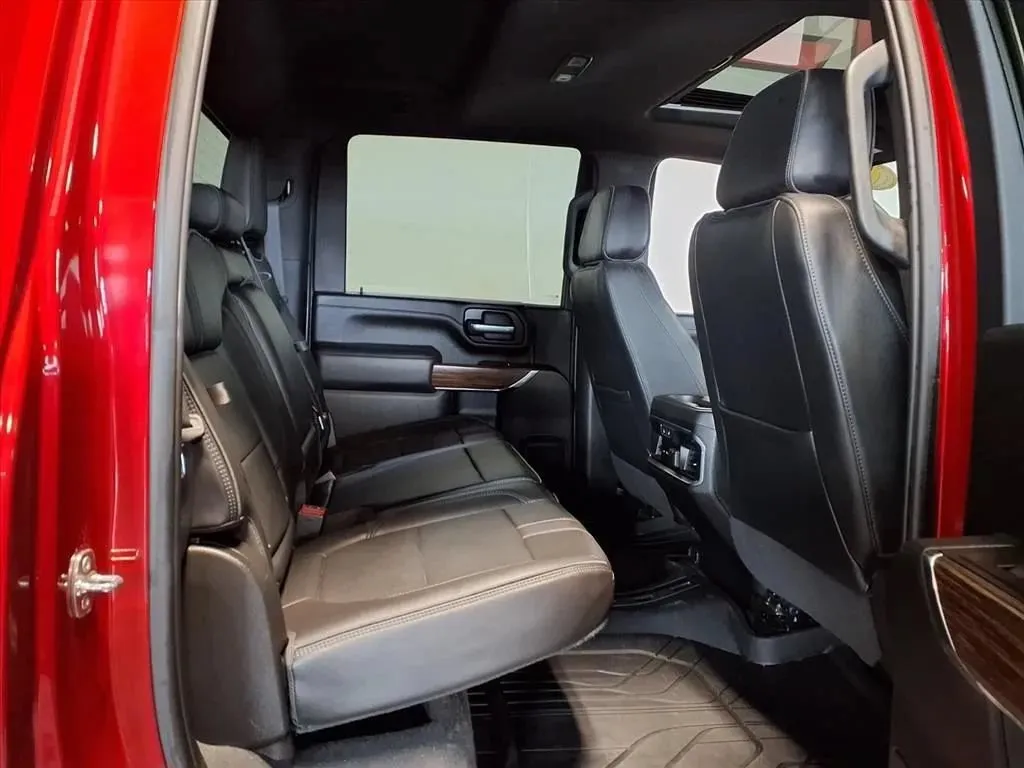 Chevrolet Silverado photo 8