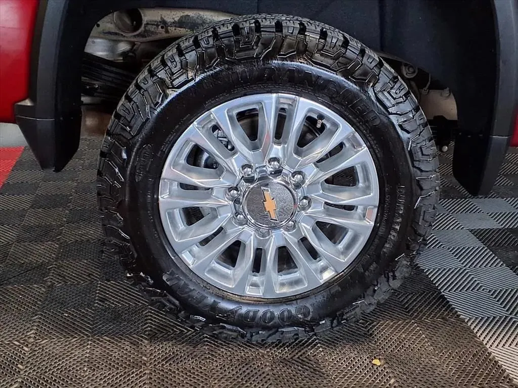 Chevrolet Silverado photo 6