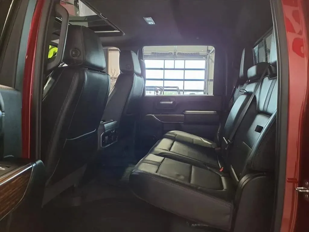 Chevrolet Silverado photo 12