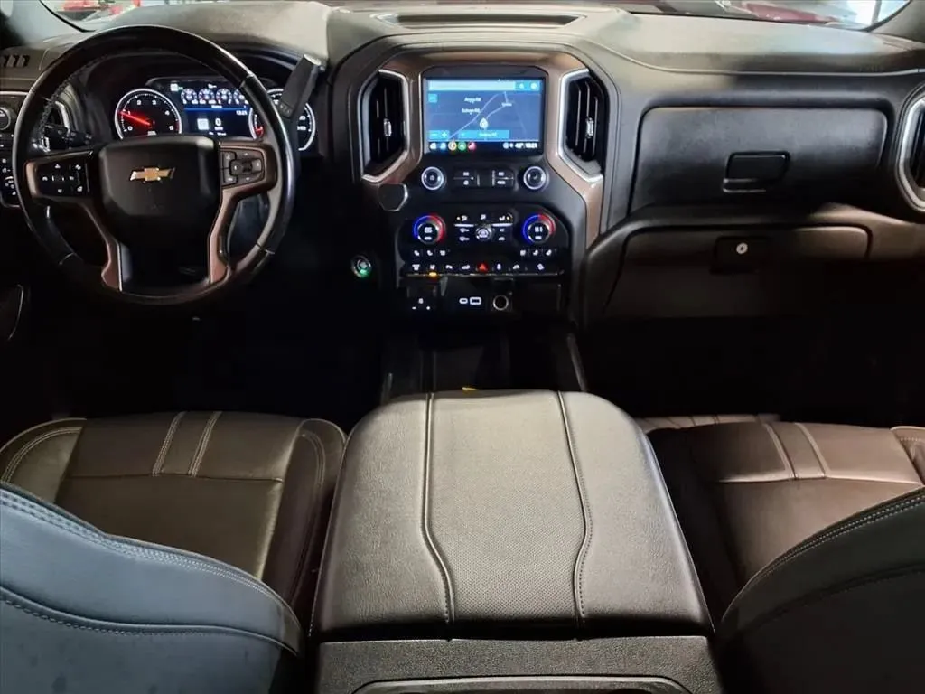 Chevrolet Silverado photo 14