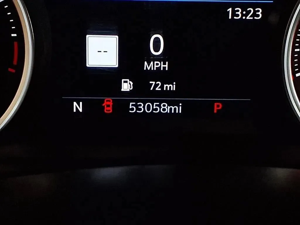 Chevrolet Silverado photo 27