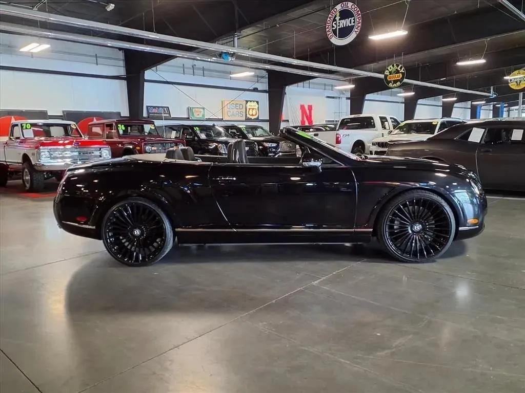 Bentley Continental photo 2