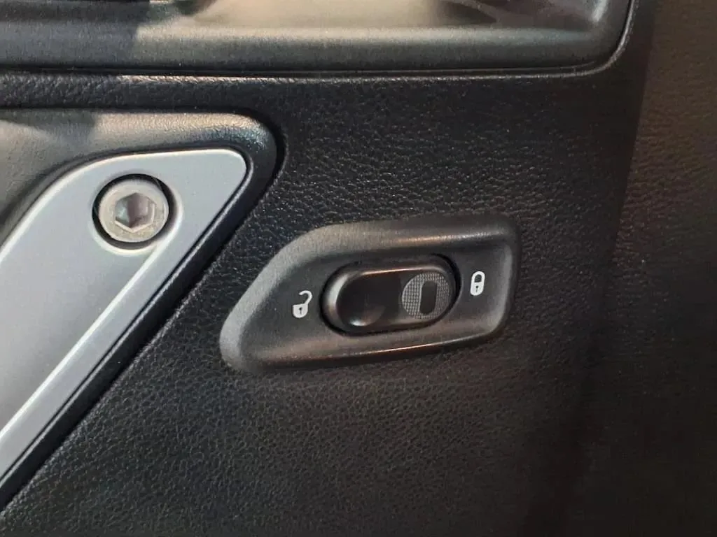 Jeep Wrangler photo 17
