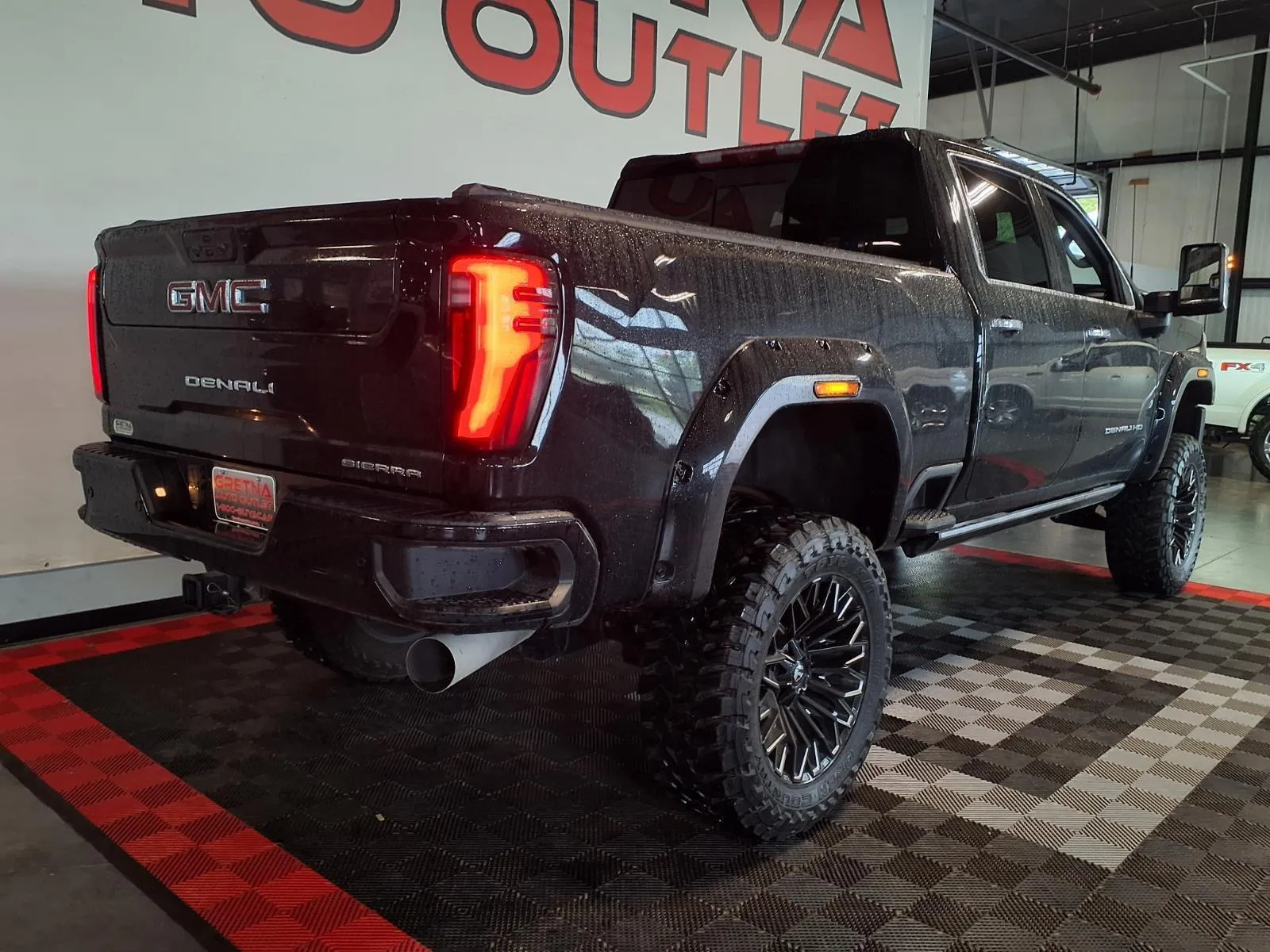 GMC Sierra photo 6