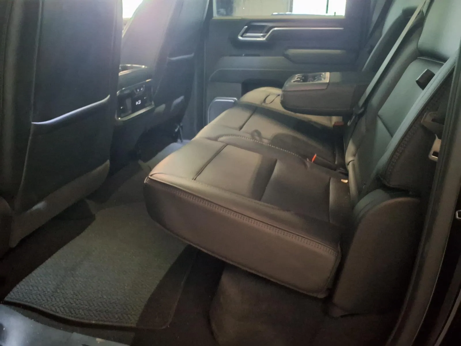 GMC Sierra photo 13
