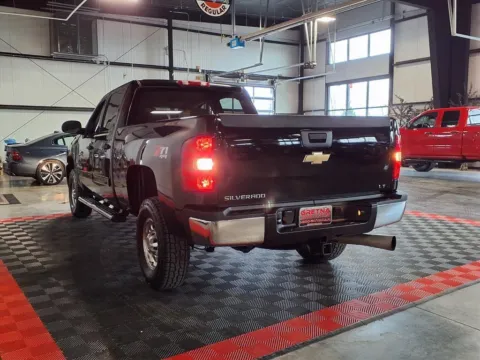 More photos of 2007 Chevrolet Silverado 2500HD LT1 at Gretna Auto Outlet, NE