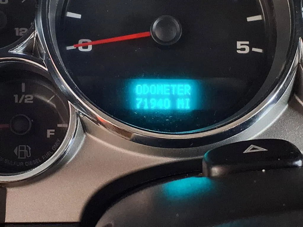 Chevrolet Silverado photo 26