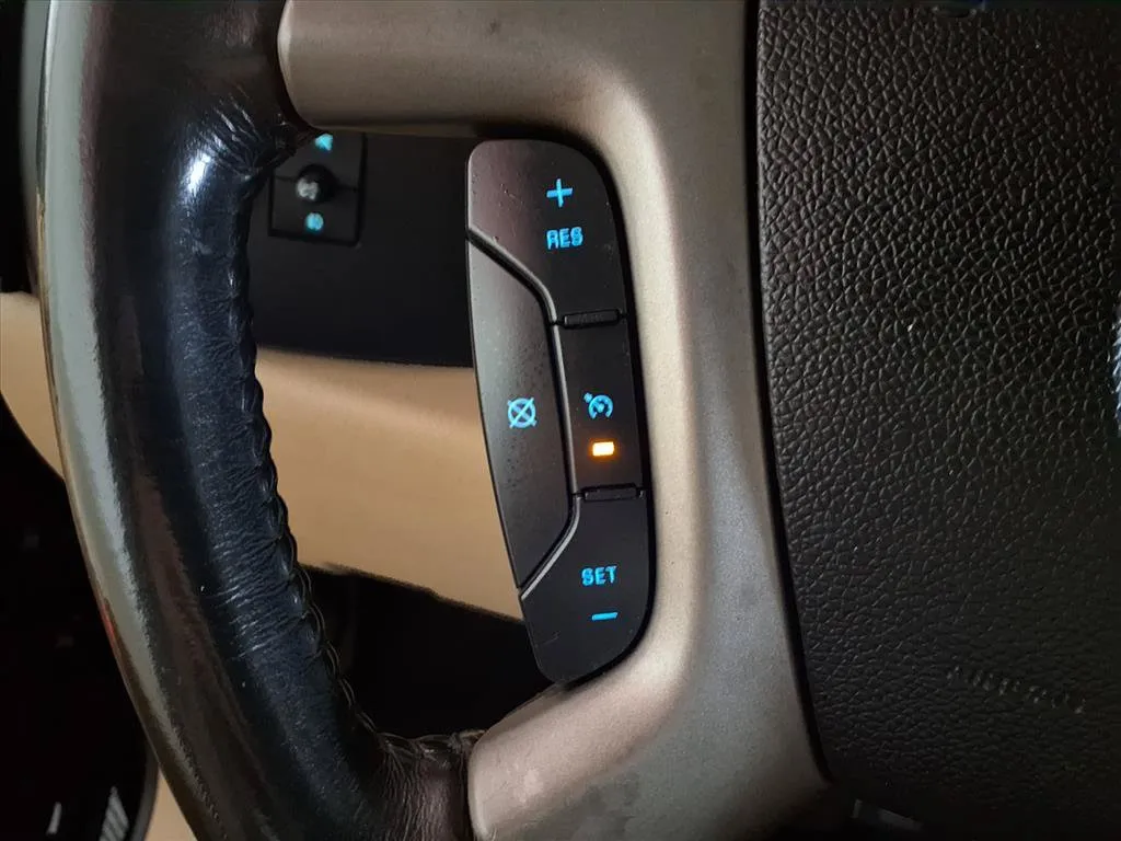 Chevrolet Silverado photo 25