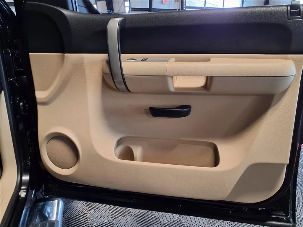 Chevrolet Silverado photo 13