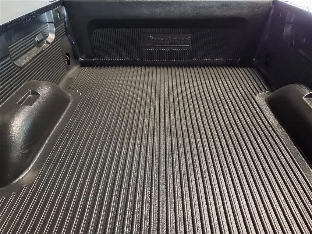 Chevrolet Silverado photo 6