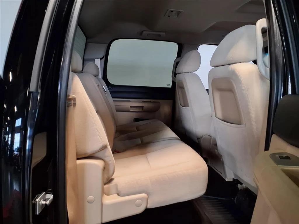 Chevrolet Silverado photo 10