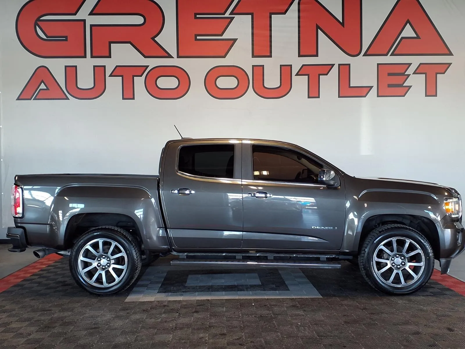 Gray 2019 GMC Canyon Denali for sale in Gretna, NE