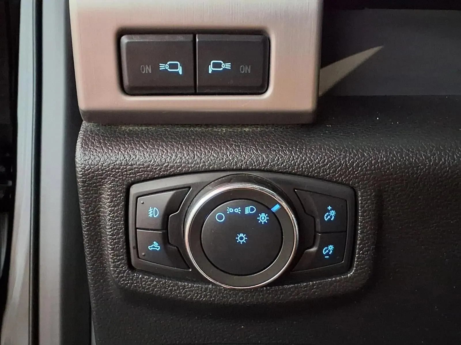 Ford F-150 photo 20