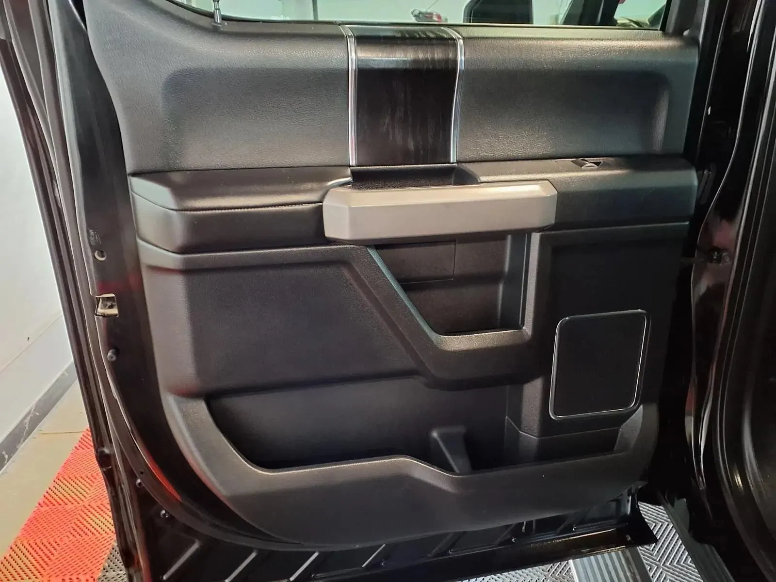 Ford F-150 photo 15