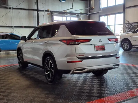 More photos of 2022 Mitsubishi Outlander SE at Gretna Auto Outlet, NE