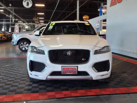 Photos of 2019 Jaguar F-PACE S for sale in Gretna, NE at Gretna Auto Outlet