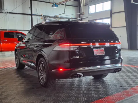 More photos of 2022 Lincoln Aviator Livery at Gretna Auto Outlet, NE