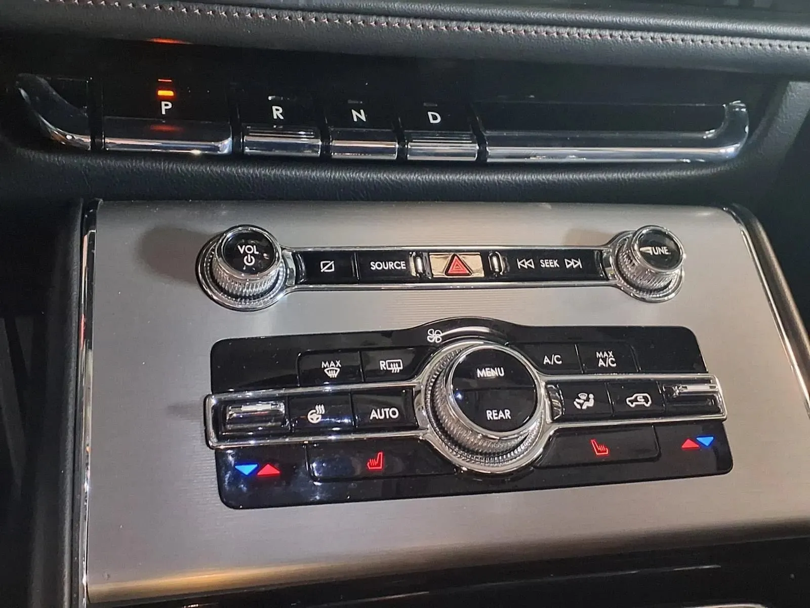 Lincoln Aviator photo 22