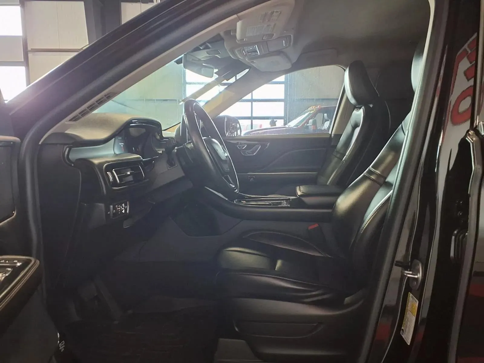 Lincoln Aviator photo 18