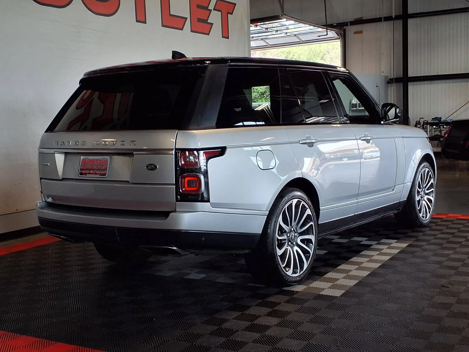 Land Rover Range Rover photo 8