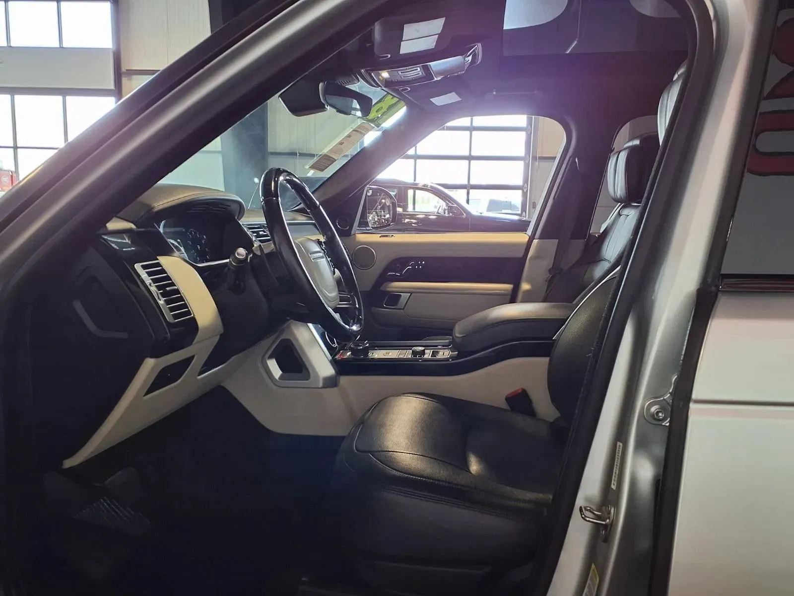 Land Rover Range Rover photo 16