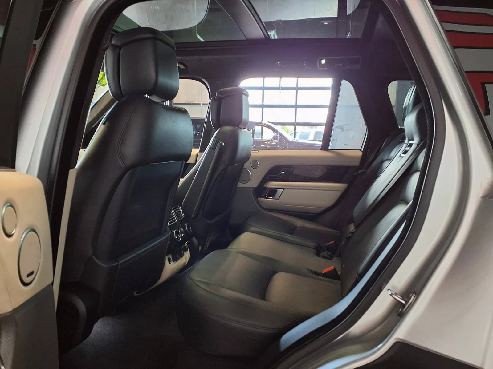 Land Rover Range Rover photo 14