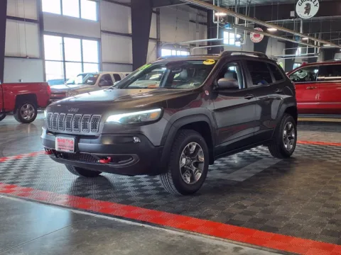 Another view of 2019 Jeep Cherokee Trailhawk Elite for sale in Gretna, NE at Gretna Auto Outlet