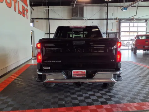 More photos of 2020 Chevrolet Silverado 1500 LT at Gretna Auto Outlet, NE