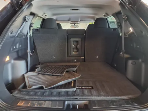 More photos of 2022 Mitsubishi Outlander ES at Gretna Auto Outlet, NE