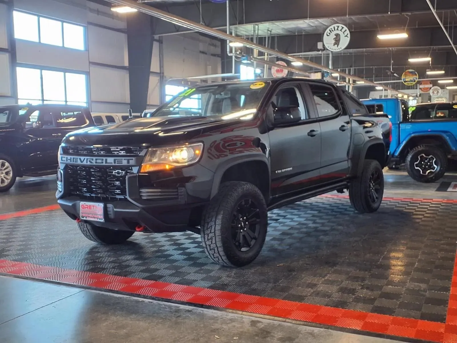 Chevrolet Colorado photo 3