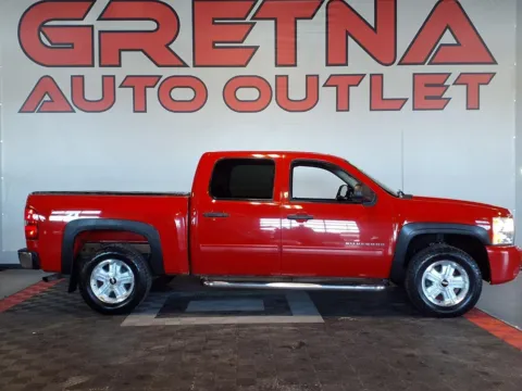 Red 2011 Chevrolet Silverado 1500 LT for sale in Gretna, NE