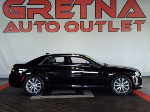 Black 2018 Chrysler 300 Touring for sale in Gretna, NE