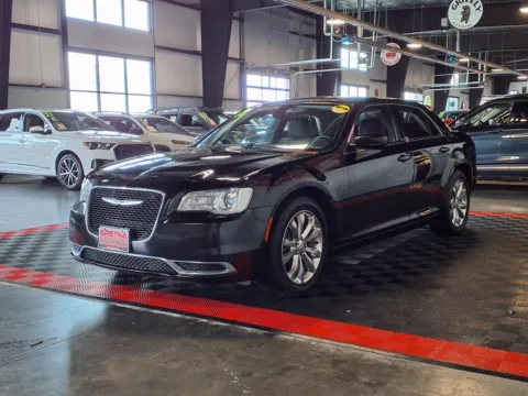 Another view of 2018 Chrysler 300 Touring for sale in Gretna, NE at Gretna Auto Outlet