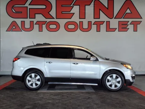 Silver 2016 Chevrolet Traverse LT for sale in Gretna, NE