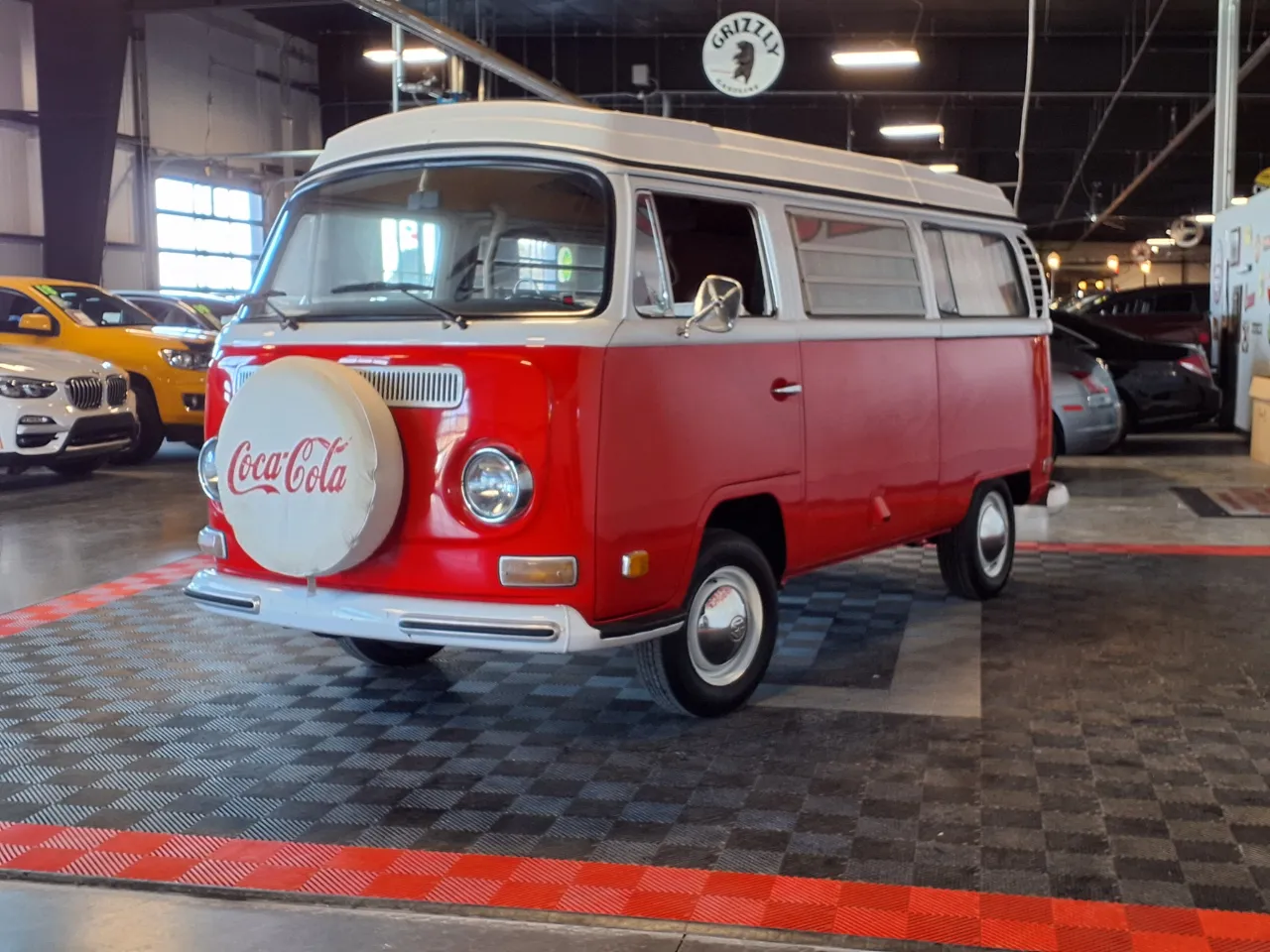 Volkswagen Bus photo 4