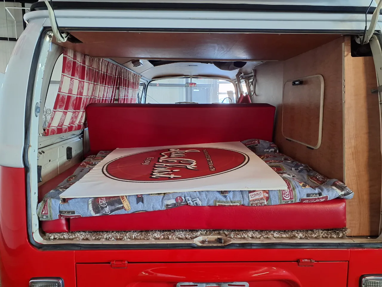 Volkswagen Bus photo 7