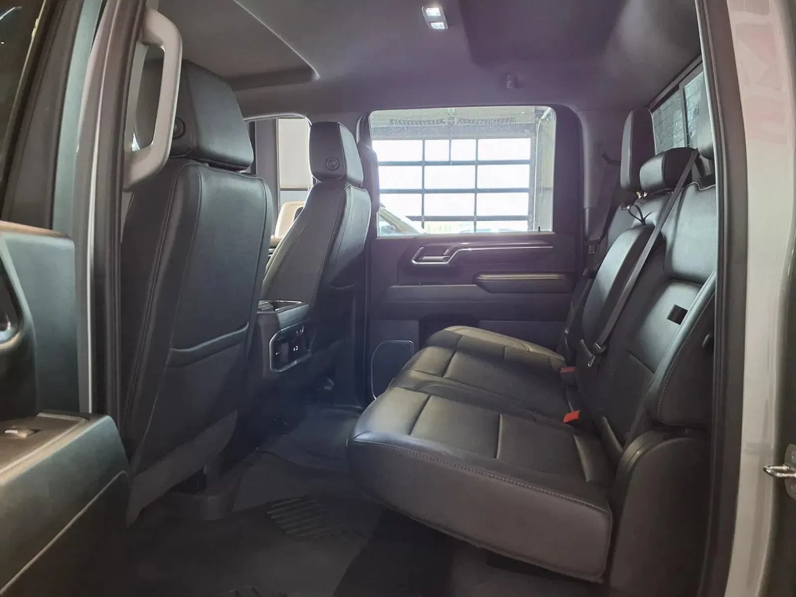 Chevrolet Silverado photo 13