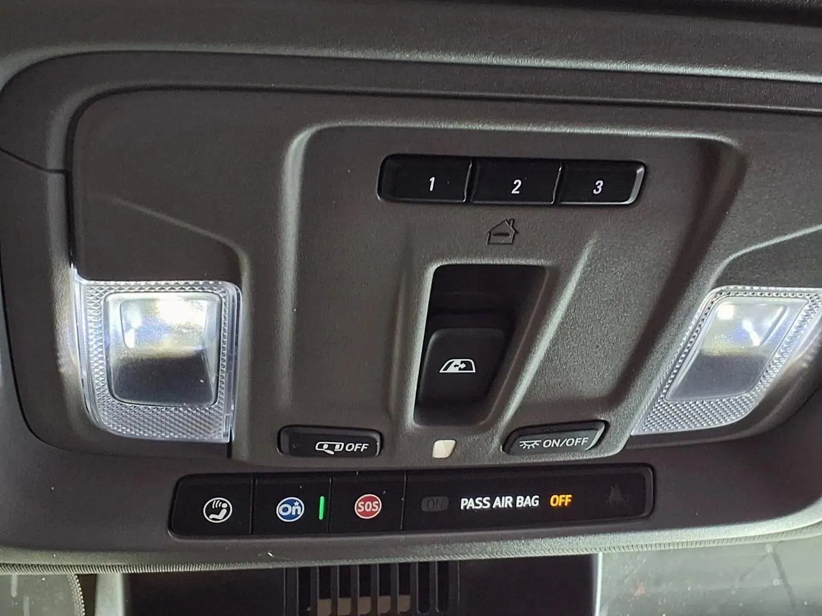 Chevrolet Silverado photo 24