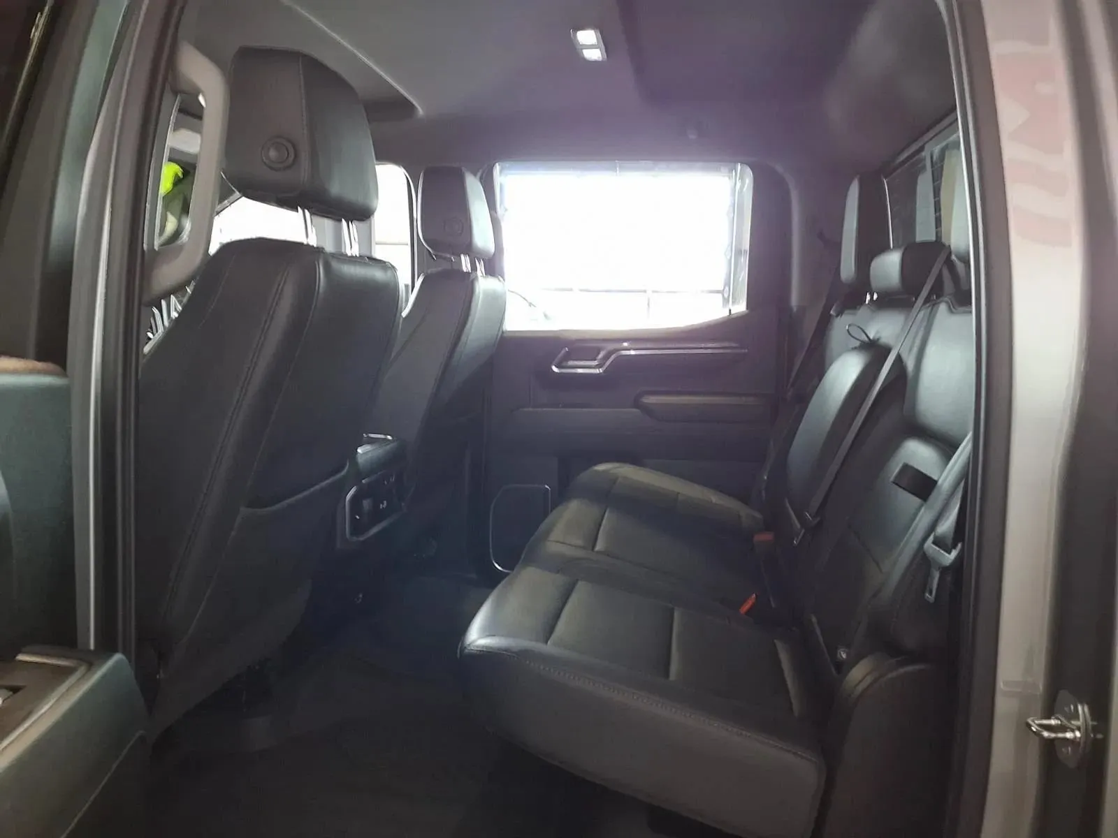 Chevrolet Silverado photo 14